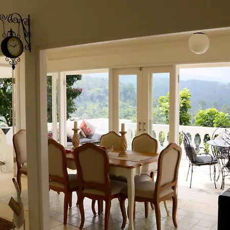 Pondok Plantation Luxury Mountain Escape Bedugul Exterior photo